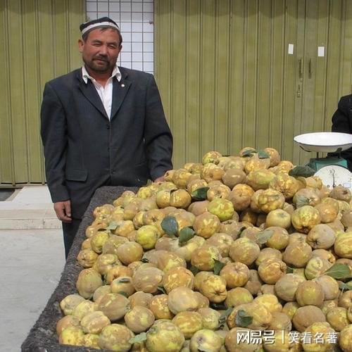 新疆吃瓜网红是谁,揭秘新疆美食界的“瓜王”